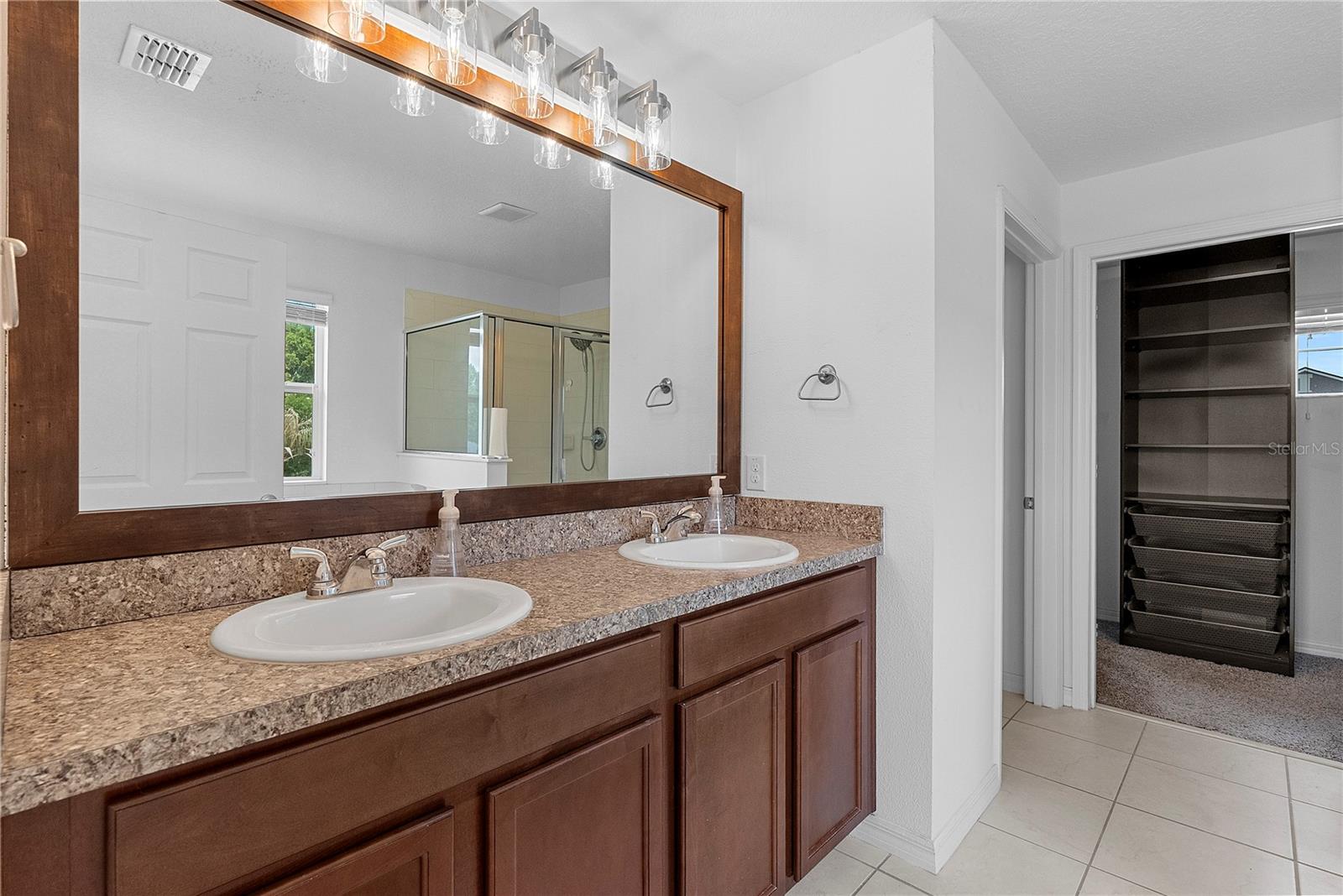 BARRINGTON ESTATES - Residential