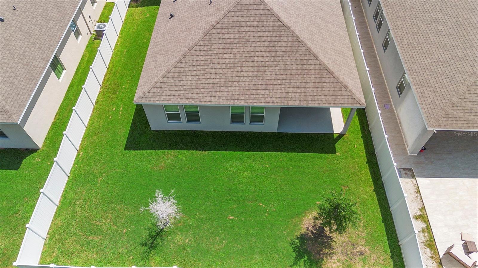 1590 BARBERRY DRIVE