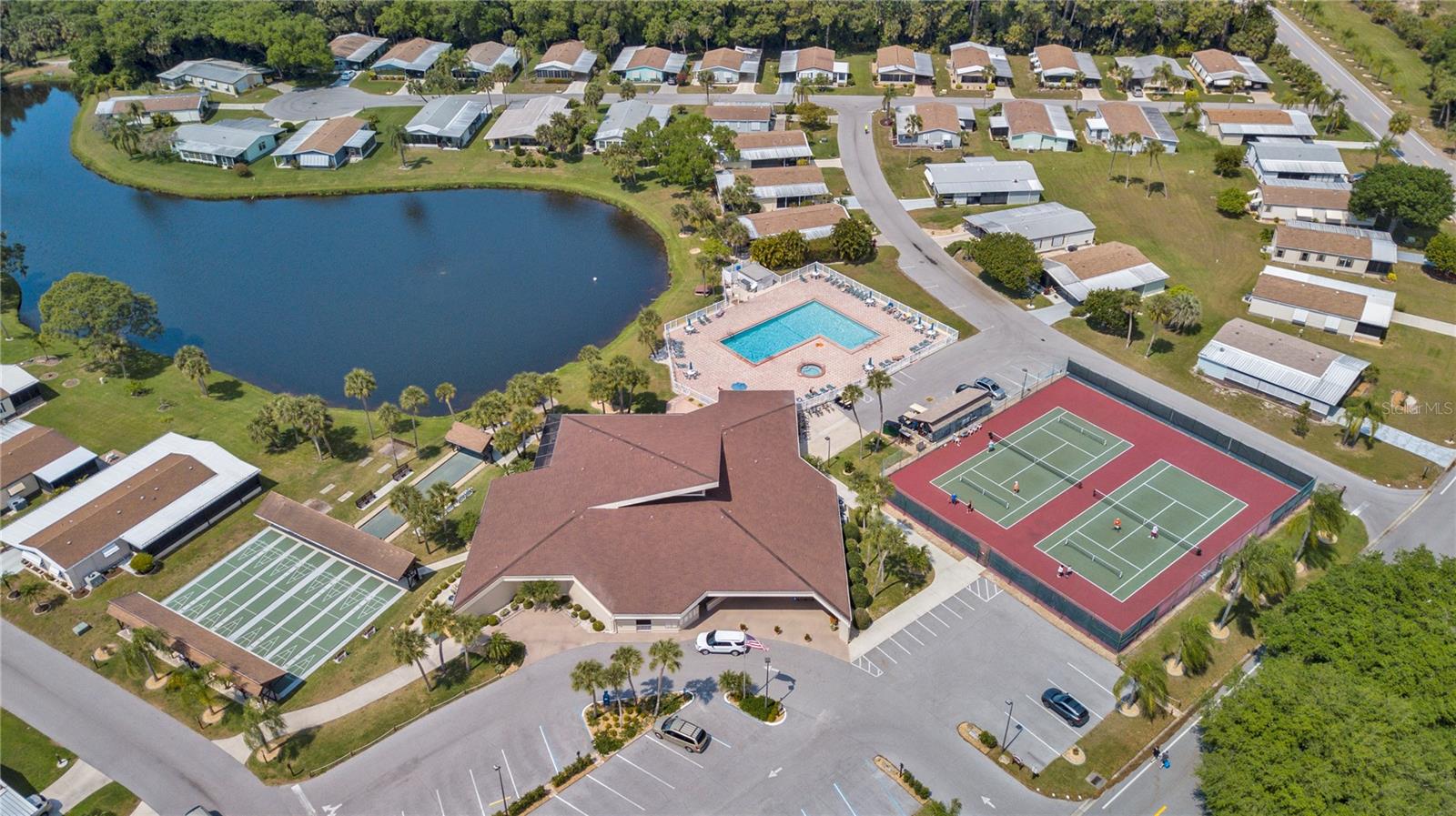 TANGERINE WOODS - Residential