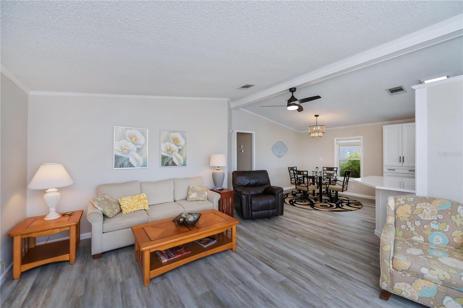 TANGERINE WOODS - Residential