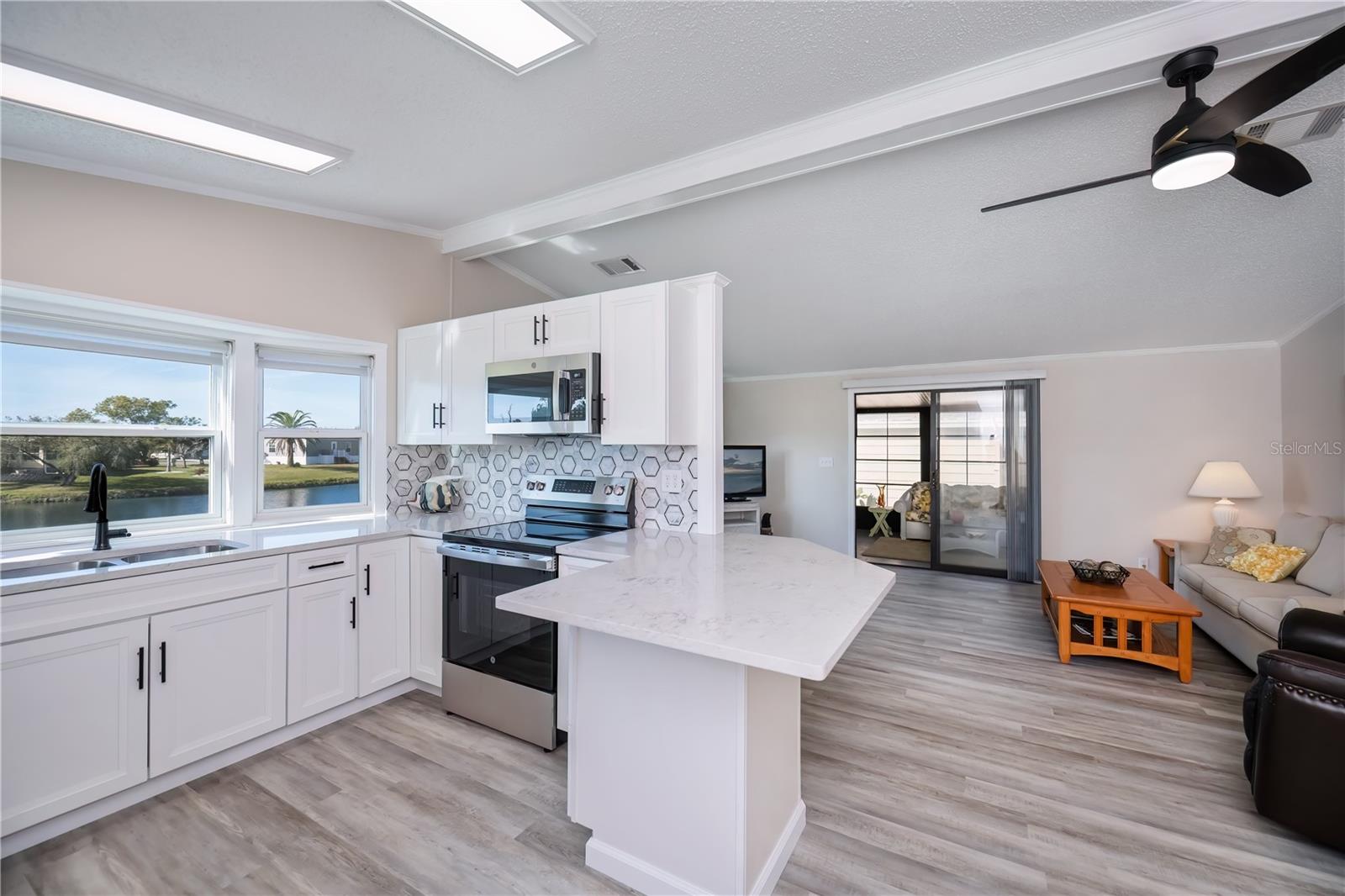 TANGERINE WOODS - Residential