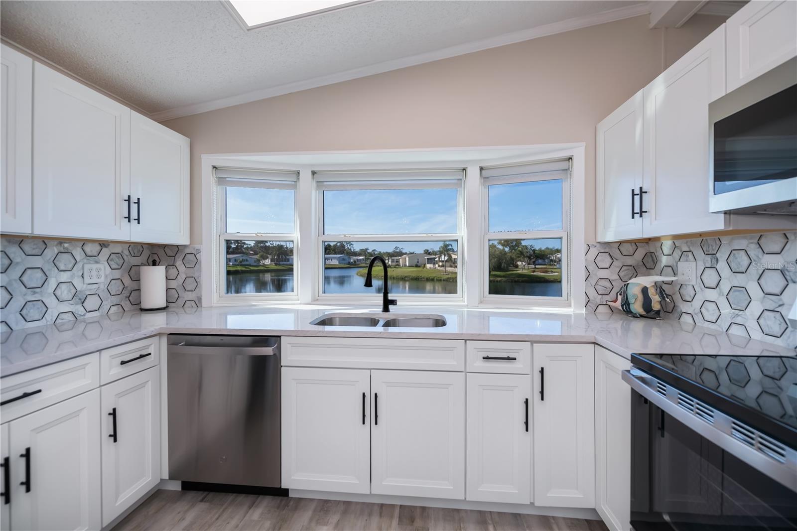 TANGERINE WOODS - Residential