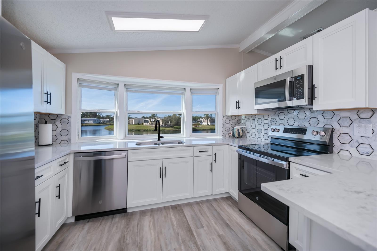 TANGERINE WOODS - Residential