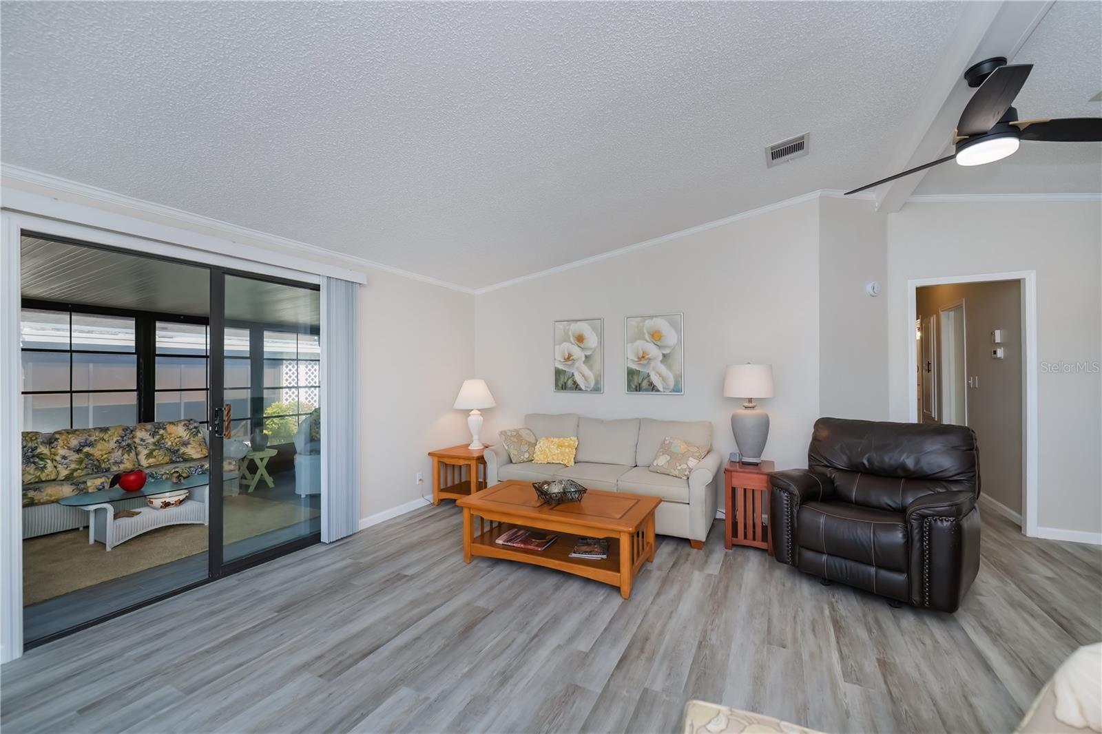 TANGERINE WOODS - Residential