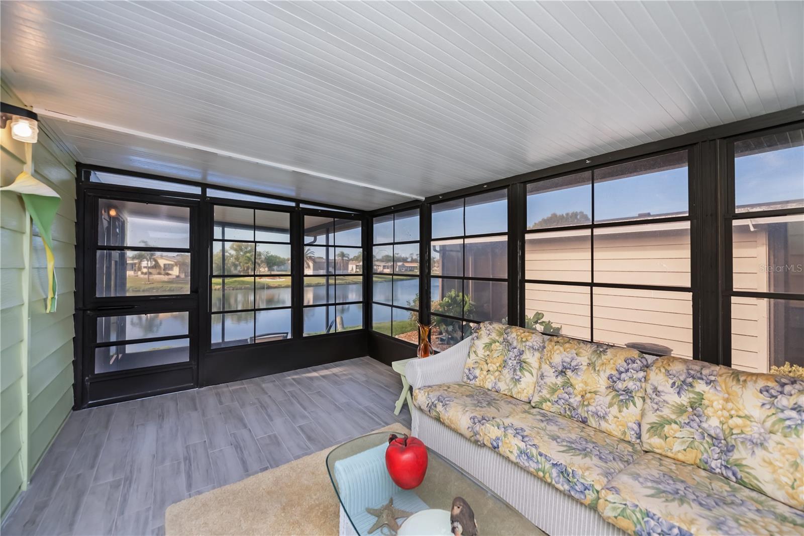 TANGERINE WOODS - Residential