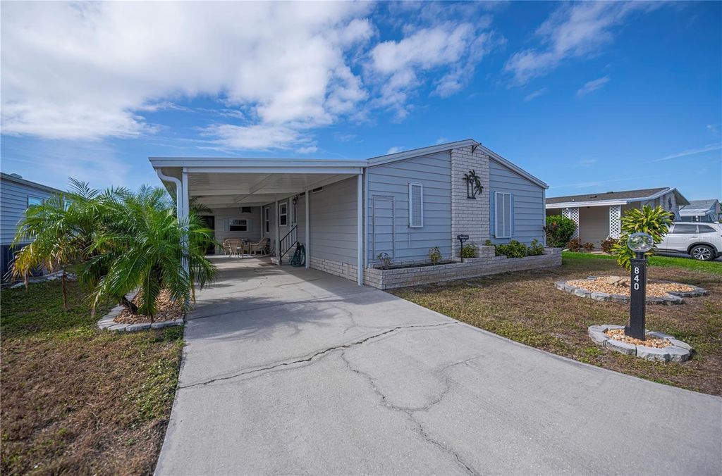 Photo of 840 Seabrooke Drive, Englewood, FL 34223 (MLS # D6145301)