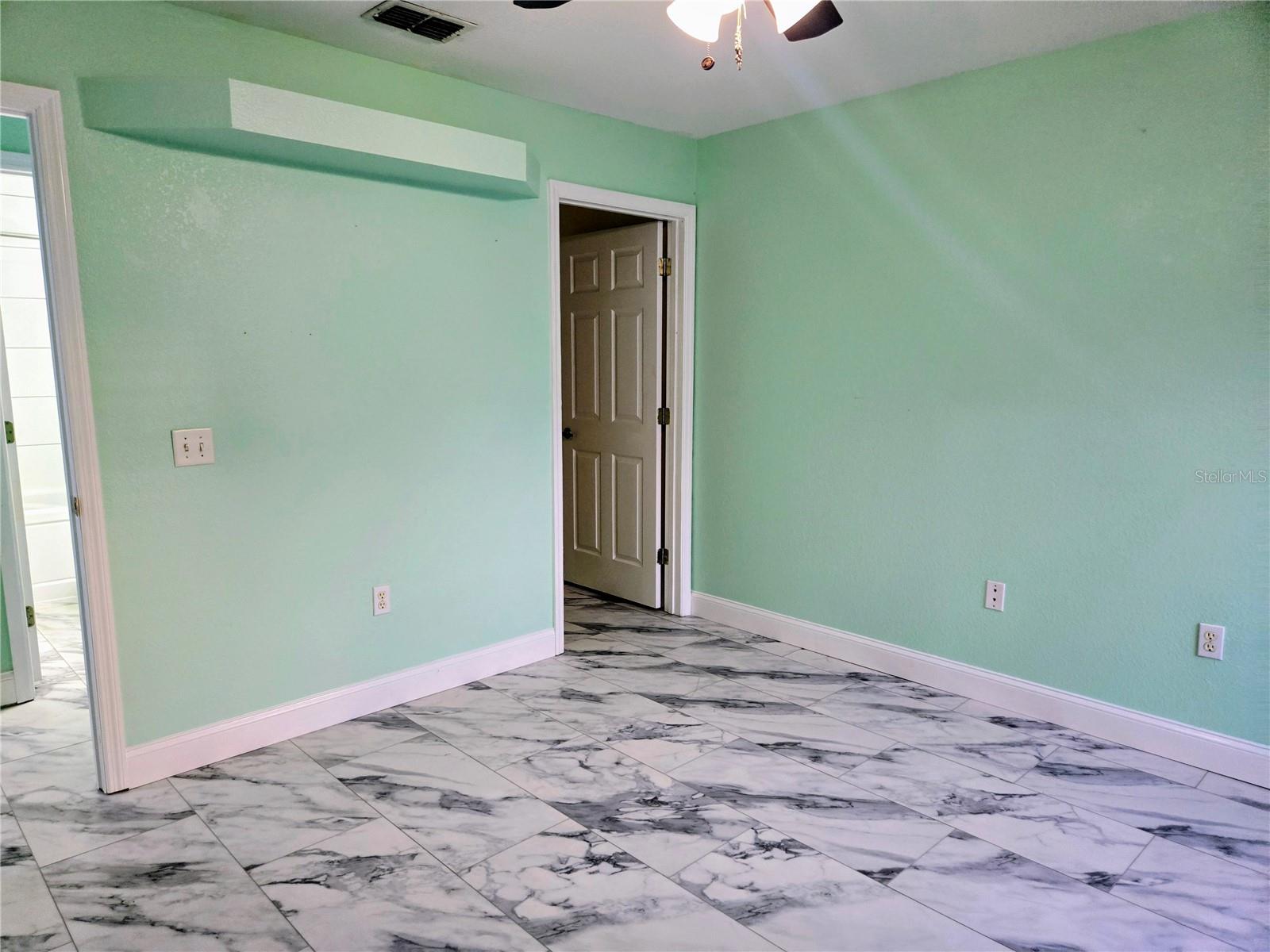 ST ANDREWS AT IMPERIALAKES CONDO - Residential Lease