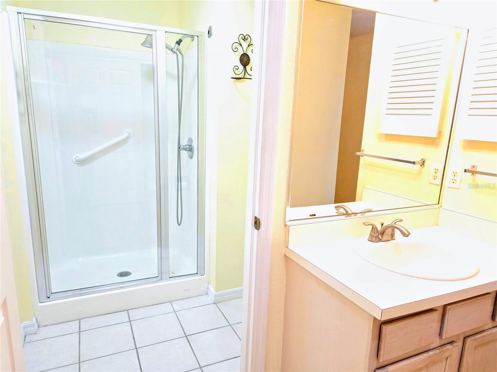 ST ANDREWS AT IMPERIALAKES CONDO - Residential Lease