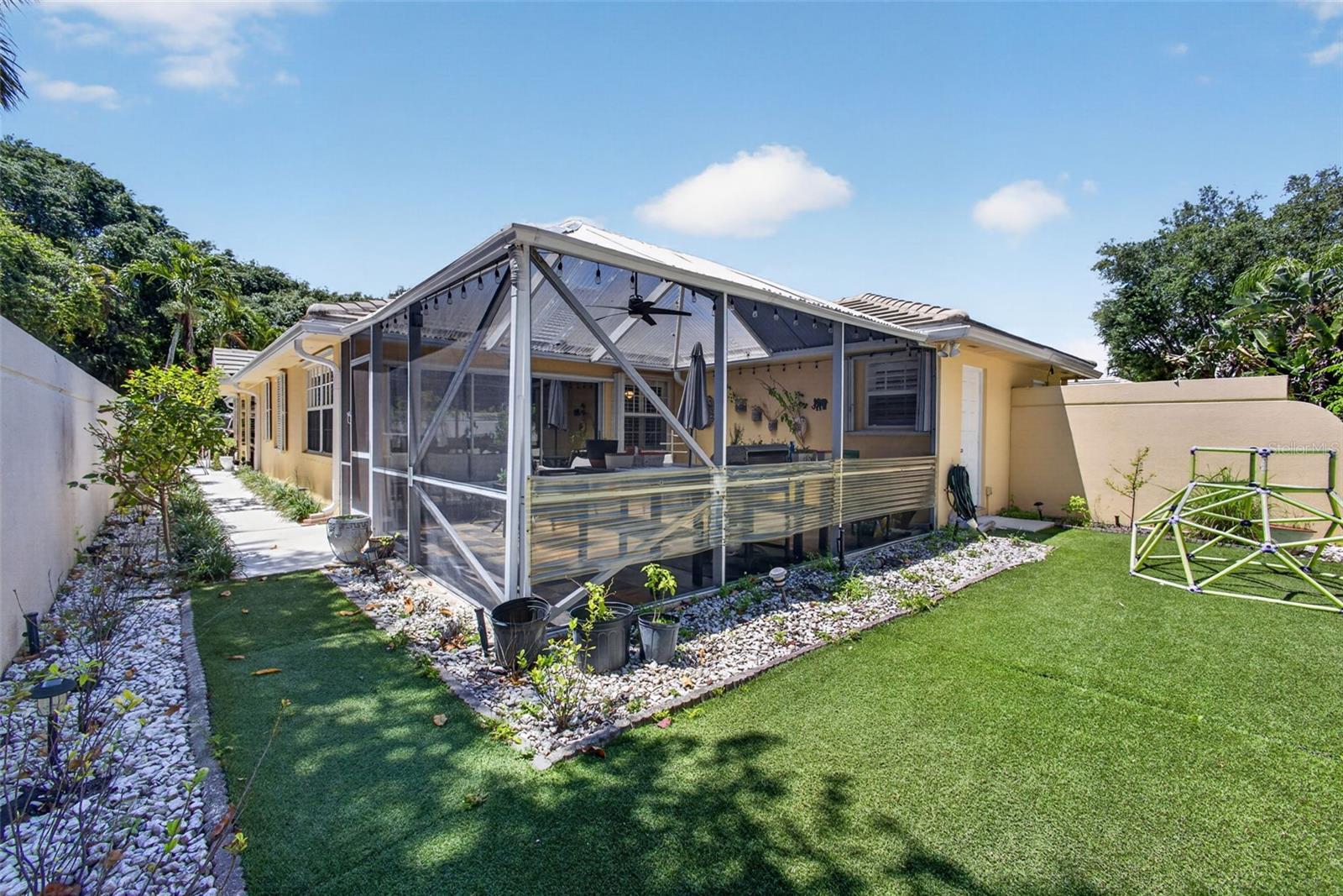 GARDEN OAKS SOUTH - Residential