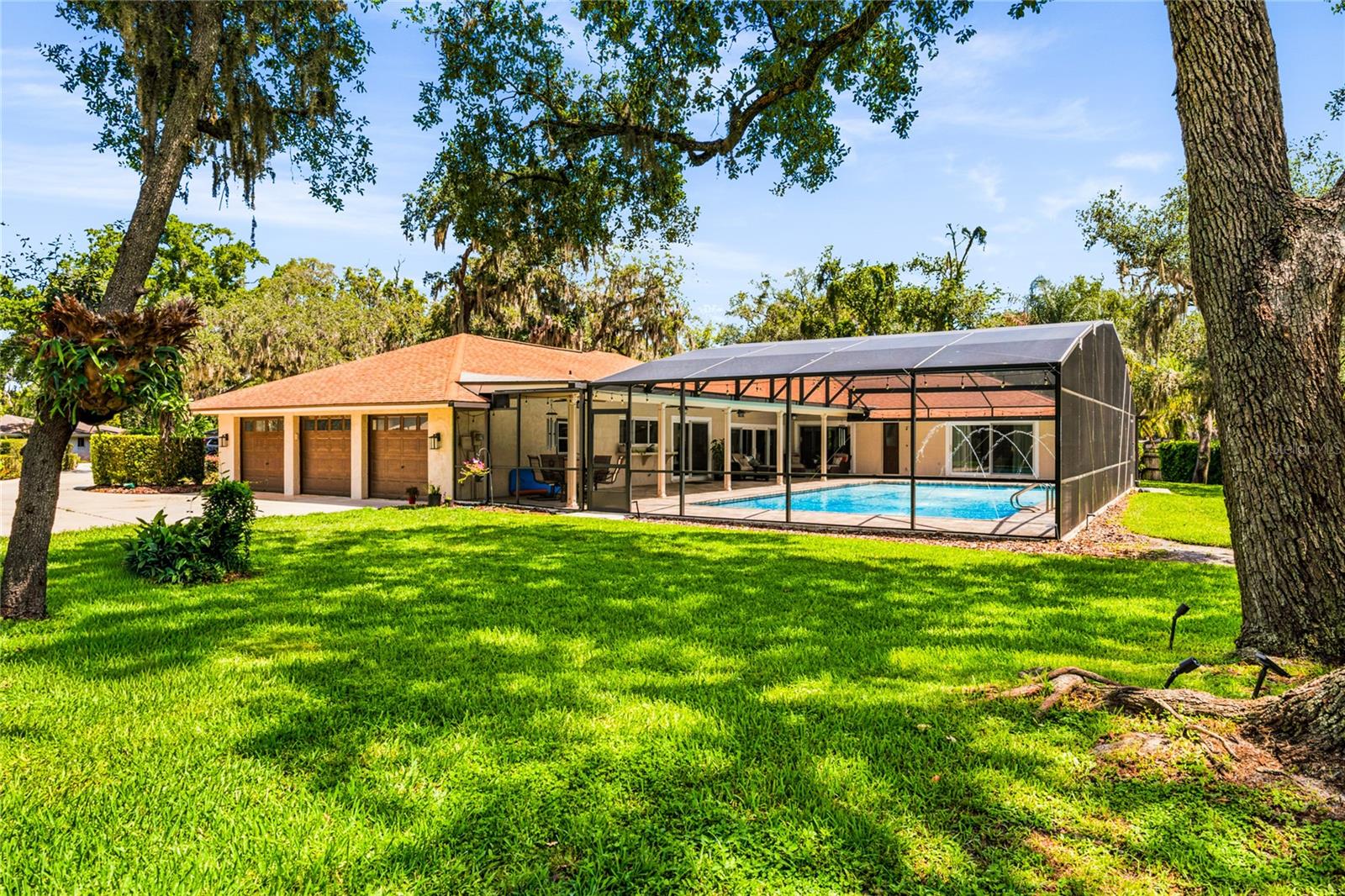111 LITTLE OAK LANE