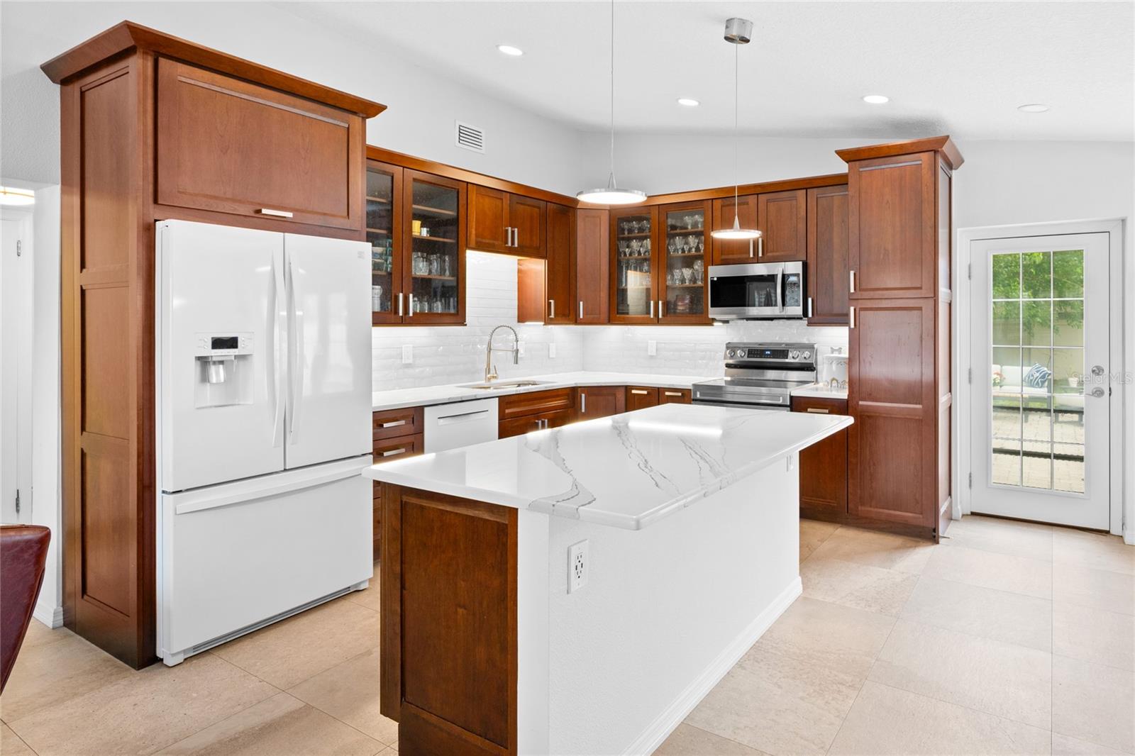 SANLANDO SPRINGS - Residential