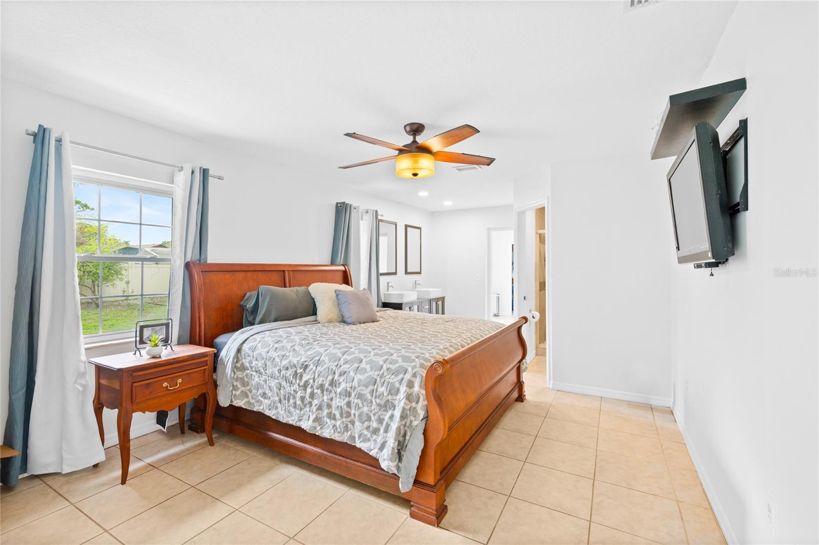 SANLANDO SPRINGS - Residential