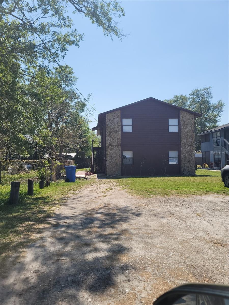 GREAT INVESTMENT PROPERTY, DUPLEX, ALREADY RENTED $1500.00 BOTH UNIT, CAN BE $2000.00