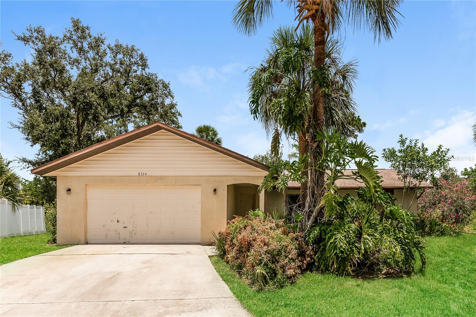 Spacious 3-bedroom 2 bath home. A lovely fireplace with all brick hearth in the great room. An oversized garage. Located on a private cul-de-sac with a large yard and lake view. A large Lanie to enjoy your backyard in. Home is pet friendly and easy to apply and tour!