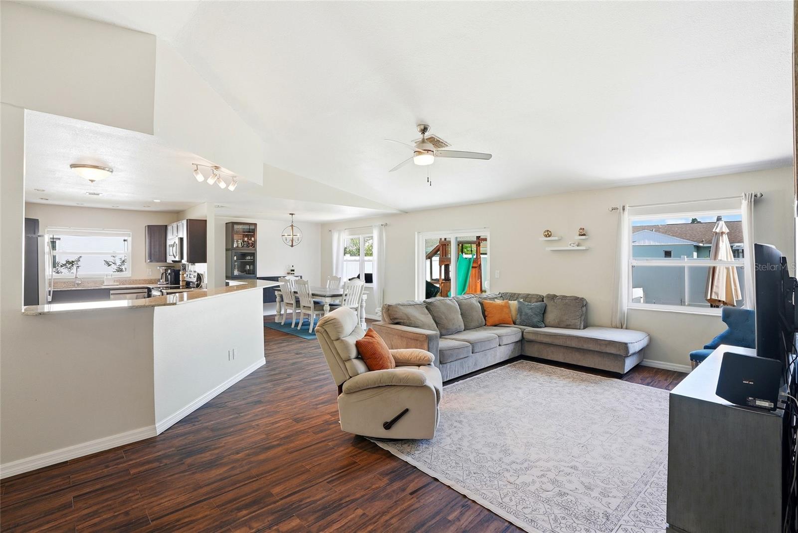 8405 SOMERSET DRIVE