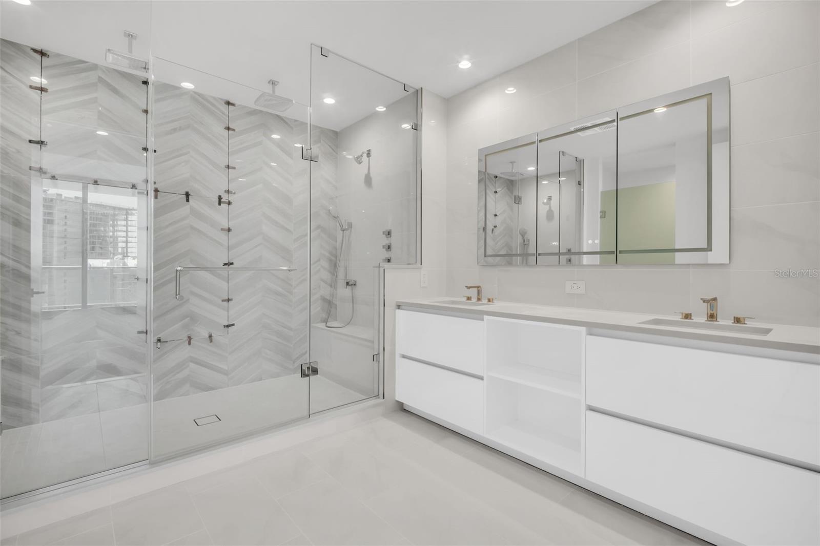 400 CENTRAL - Residential