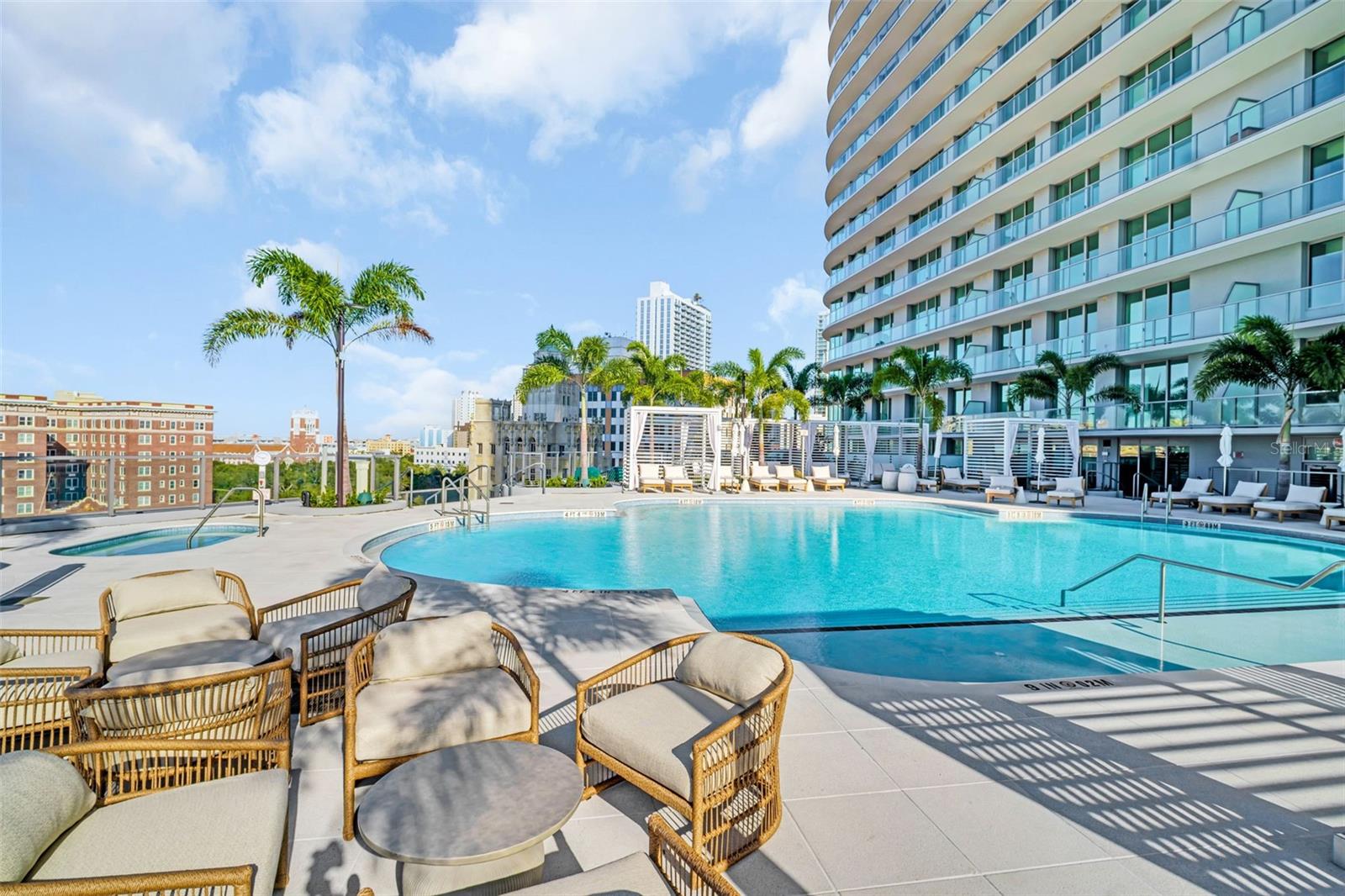 400 CENTRAL - Residential