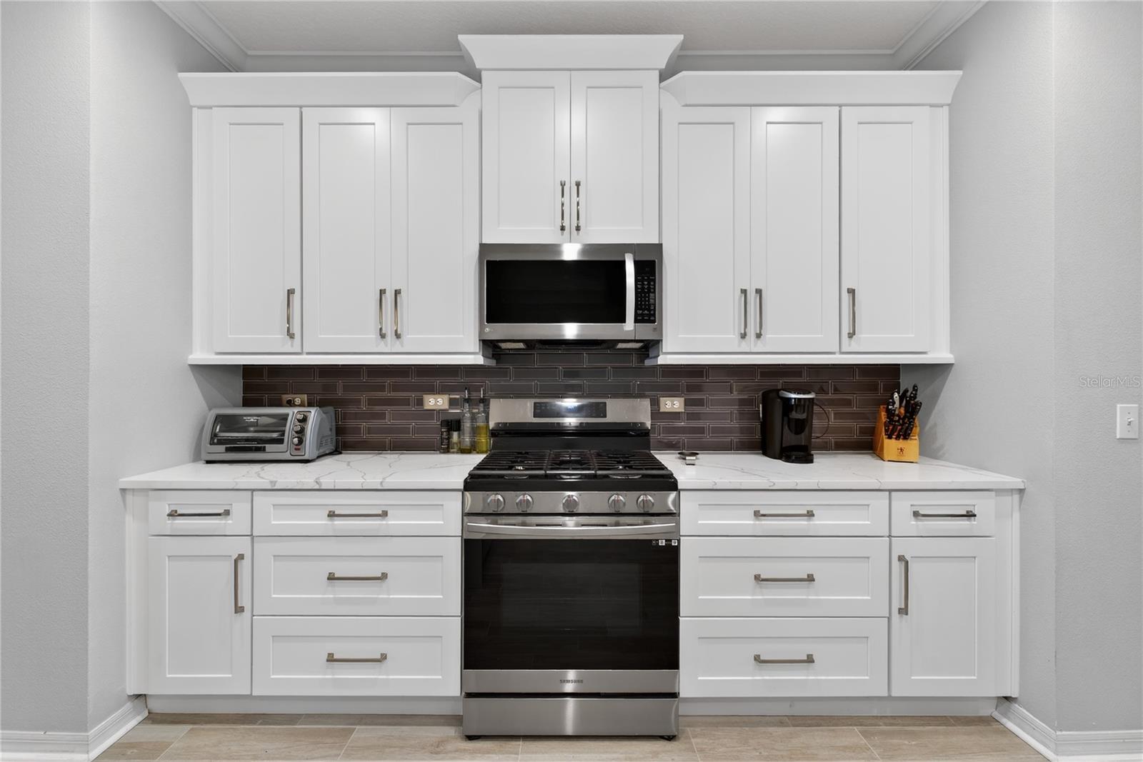 BELLA VISTA - Residential