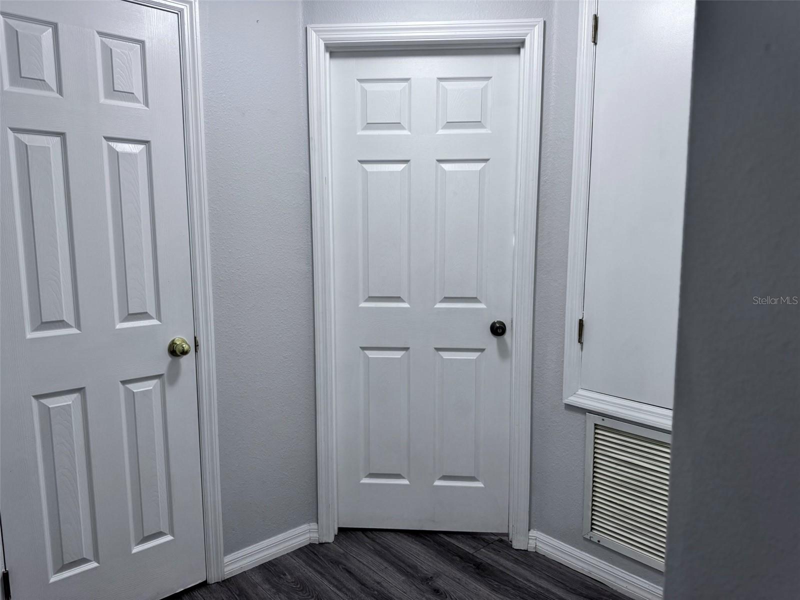 FOUR CORNERS PH 02 - Residential Lease