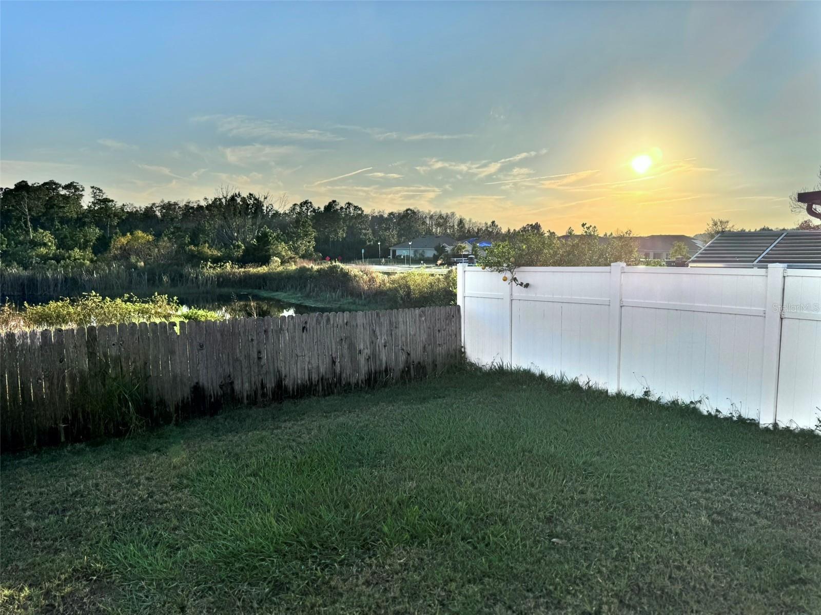 FOUR CORNERS PH 02 - Residential Lease