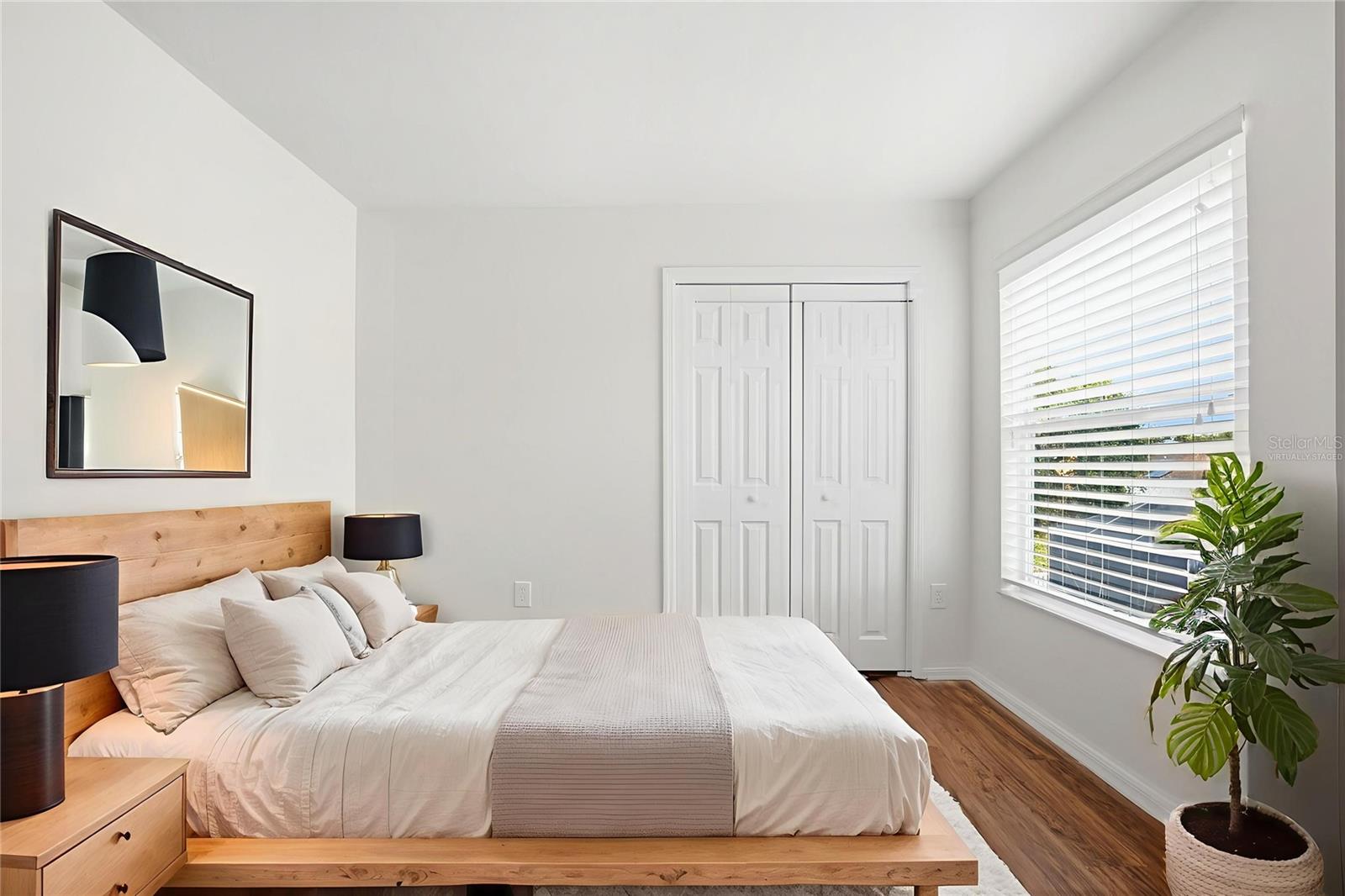 SOUTH BAY LAKES UNIT 1 - Residential