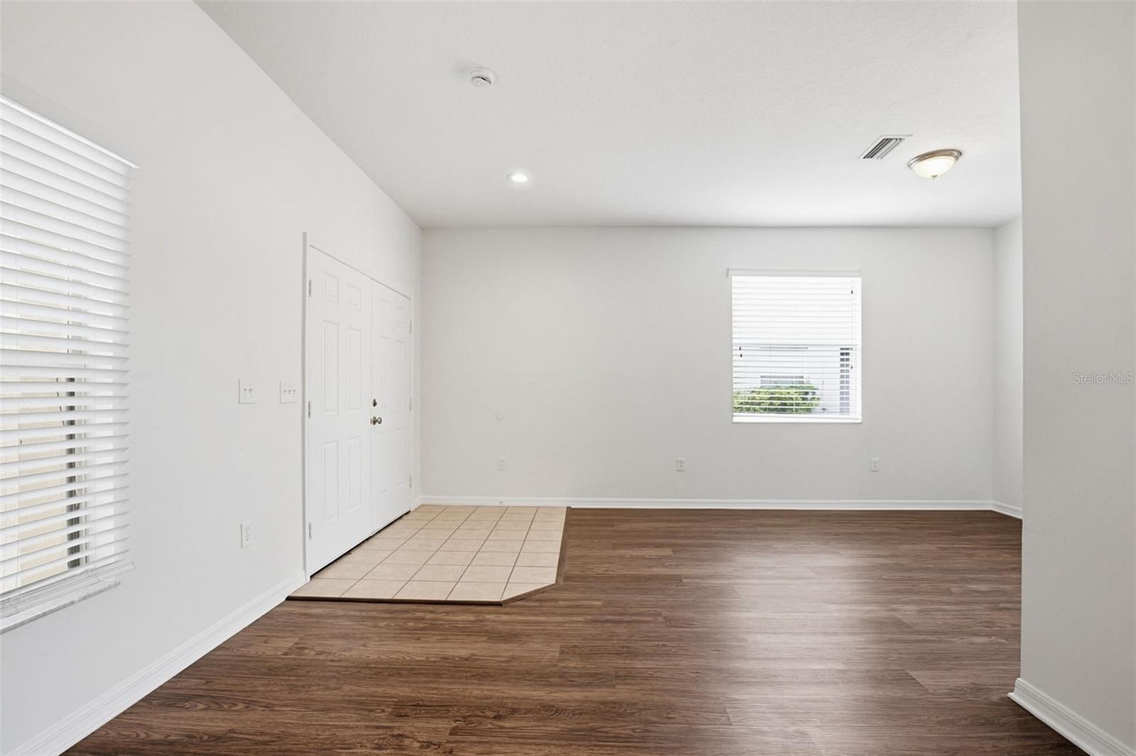 SOUTH BAY LAKES UNIT 1 - Residential