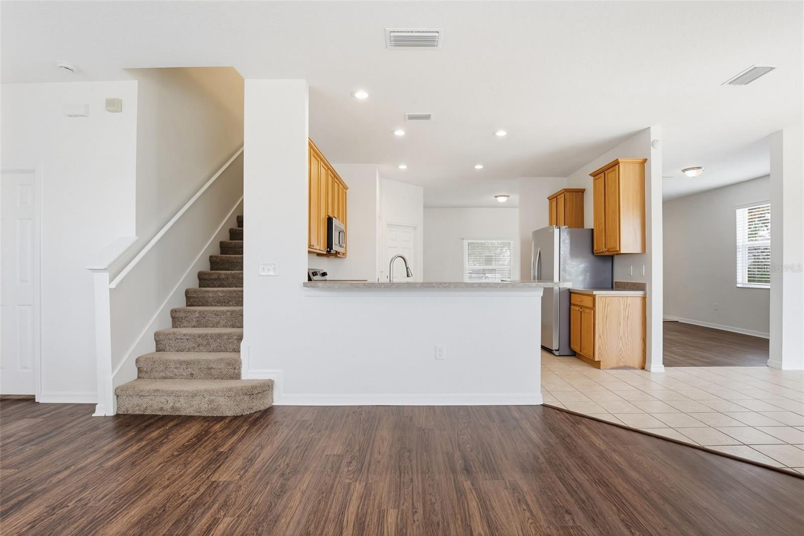 SOUTH BAY LAKES UNIT 1 - Residential