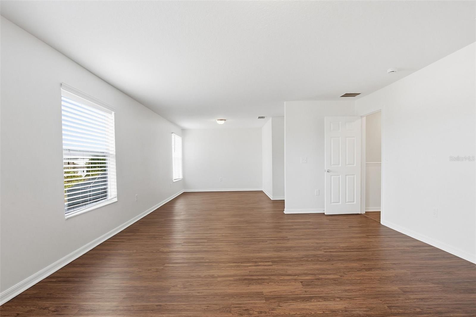 SOUTH BAY LAKES UNIT 1 - Residential