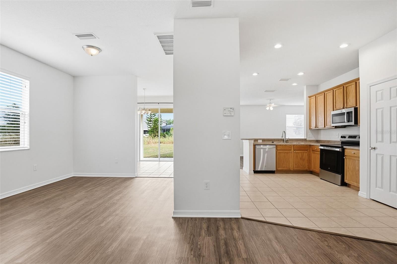 SOUTH BAY LAKES UNIT 1 - Residential