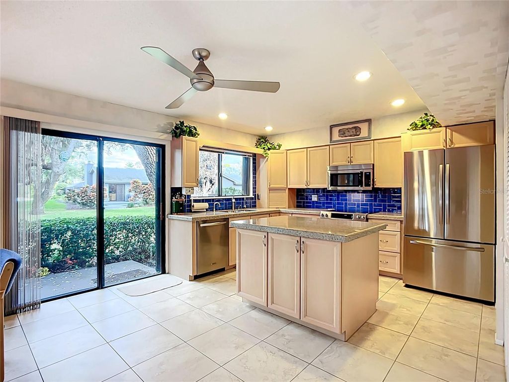 Photo of 4683 Oak Hollow Drive #3, Sarasota, FL 34241 (MLS # N6141580)