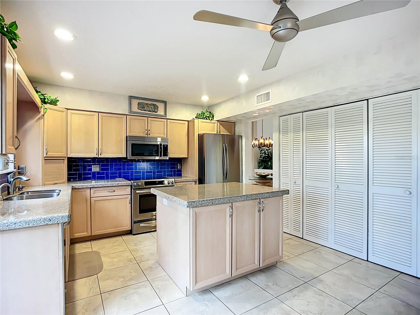 HAMMOCKS - Residential