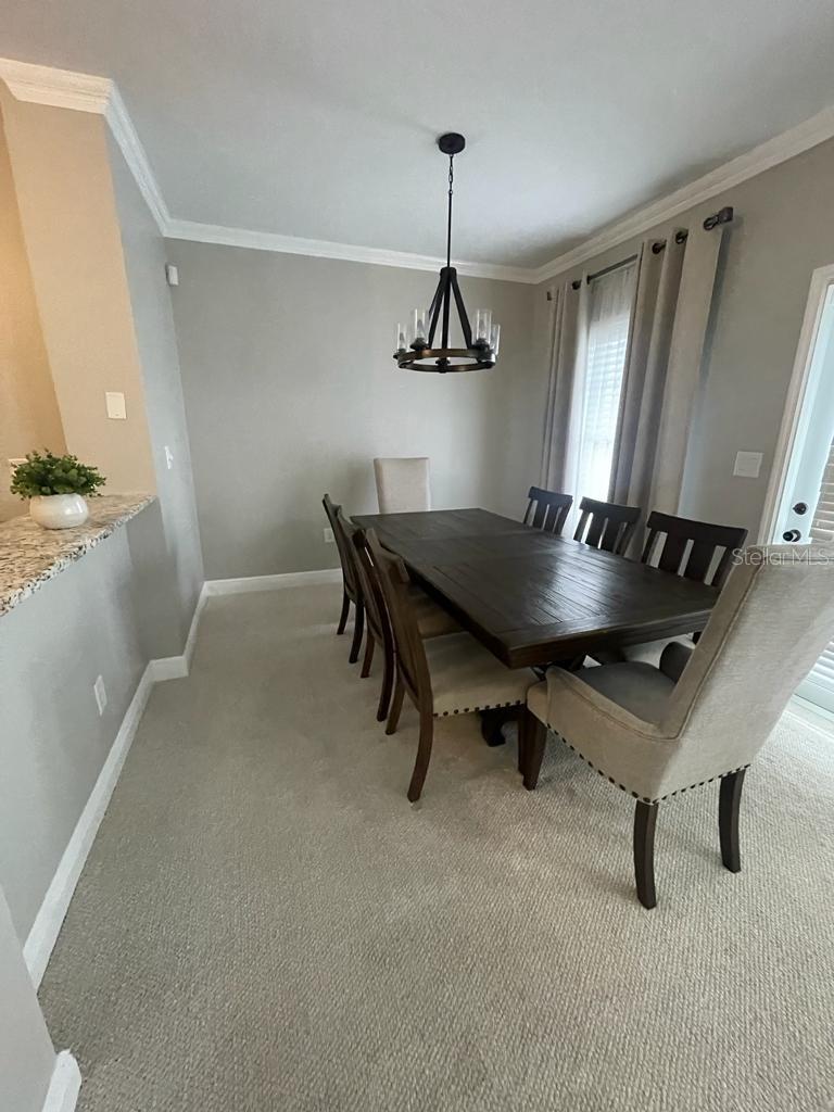 A True Gem!
Top floor 2 Bedroom 2 Bathroom Condo with Den, fully furnished.
This property is steps away from the shops, restaurants, weekly farmers market, festivals and community events, you won't have to take a car.
Schedule your showing today!