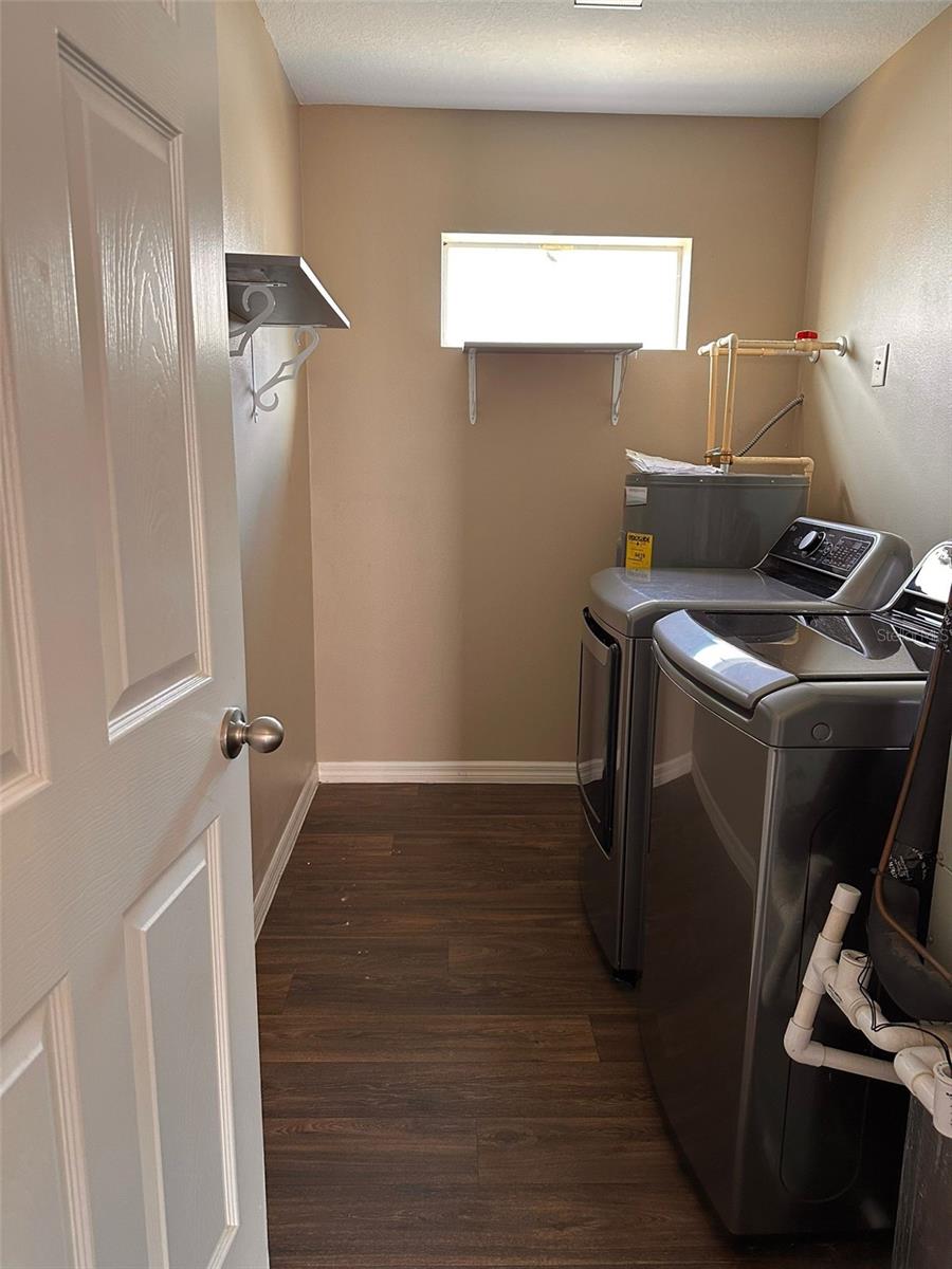 CORTEZ LANDINGS - Residential