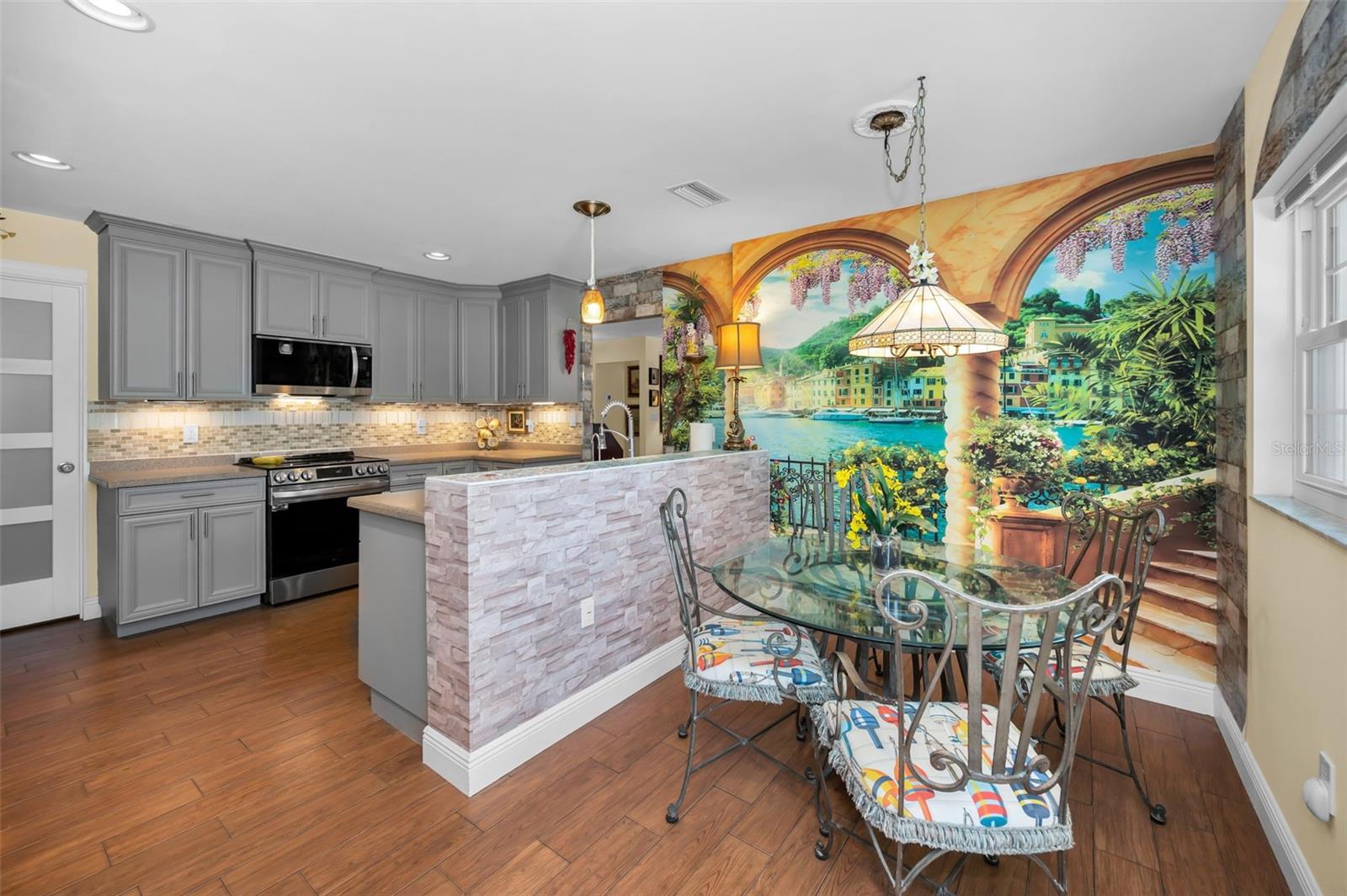 SUNSET HILLS 2ND ADD - Residential