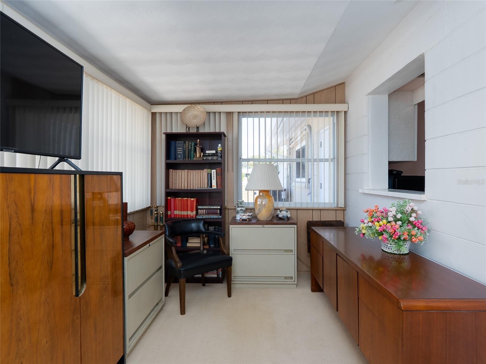 SOUTH GATE - Residential