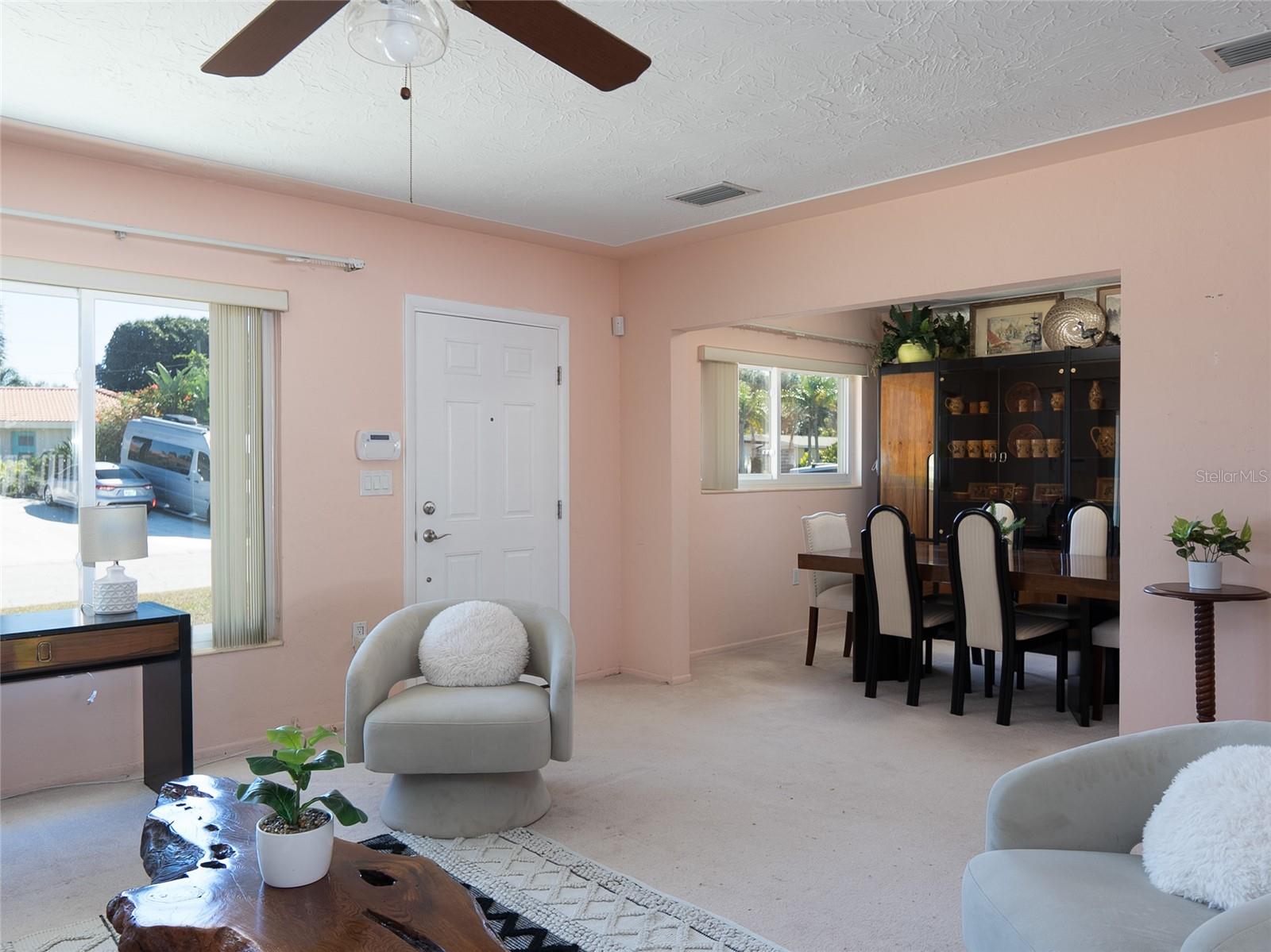 SOUTH GATE - Residential