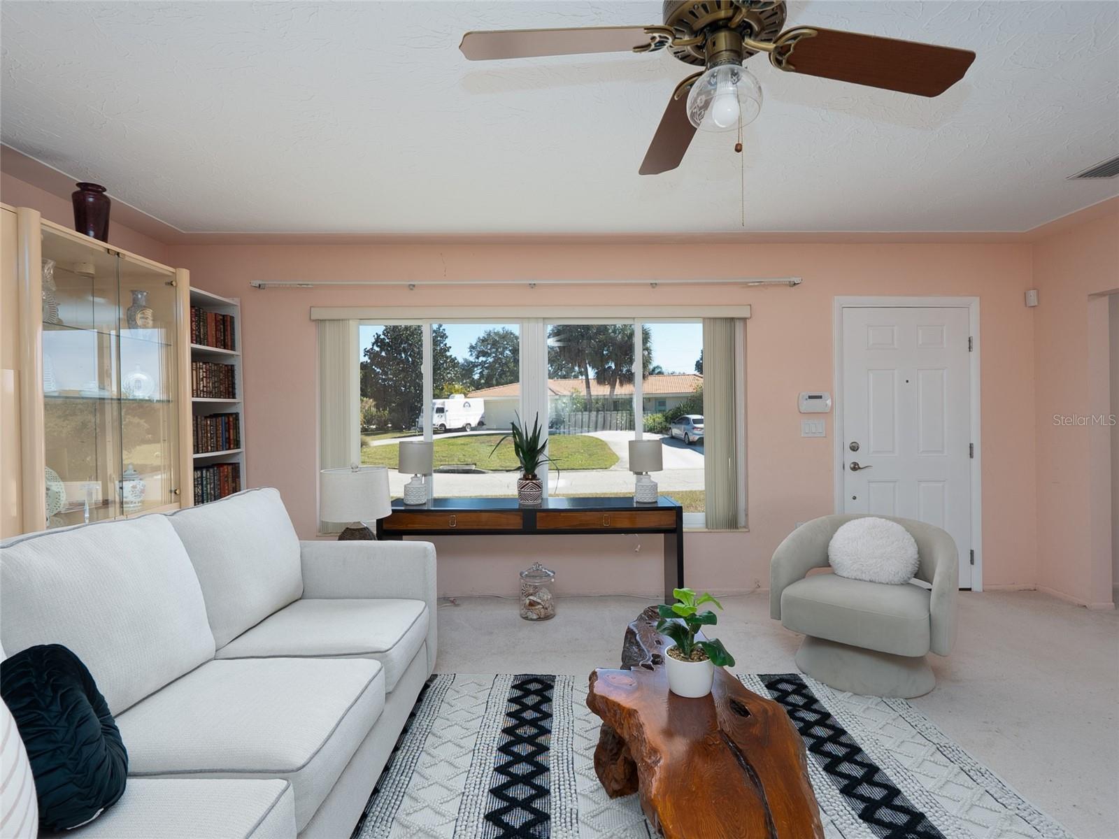 SOUTH GATE - Residential