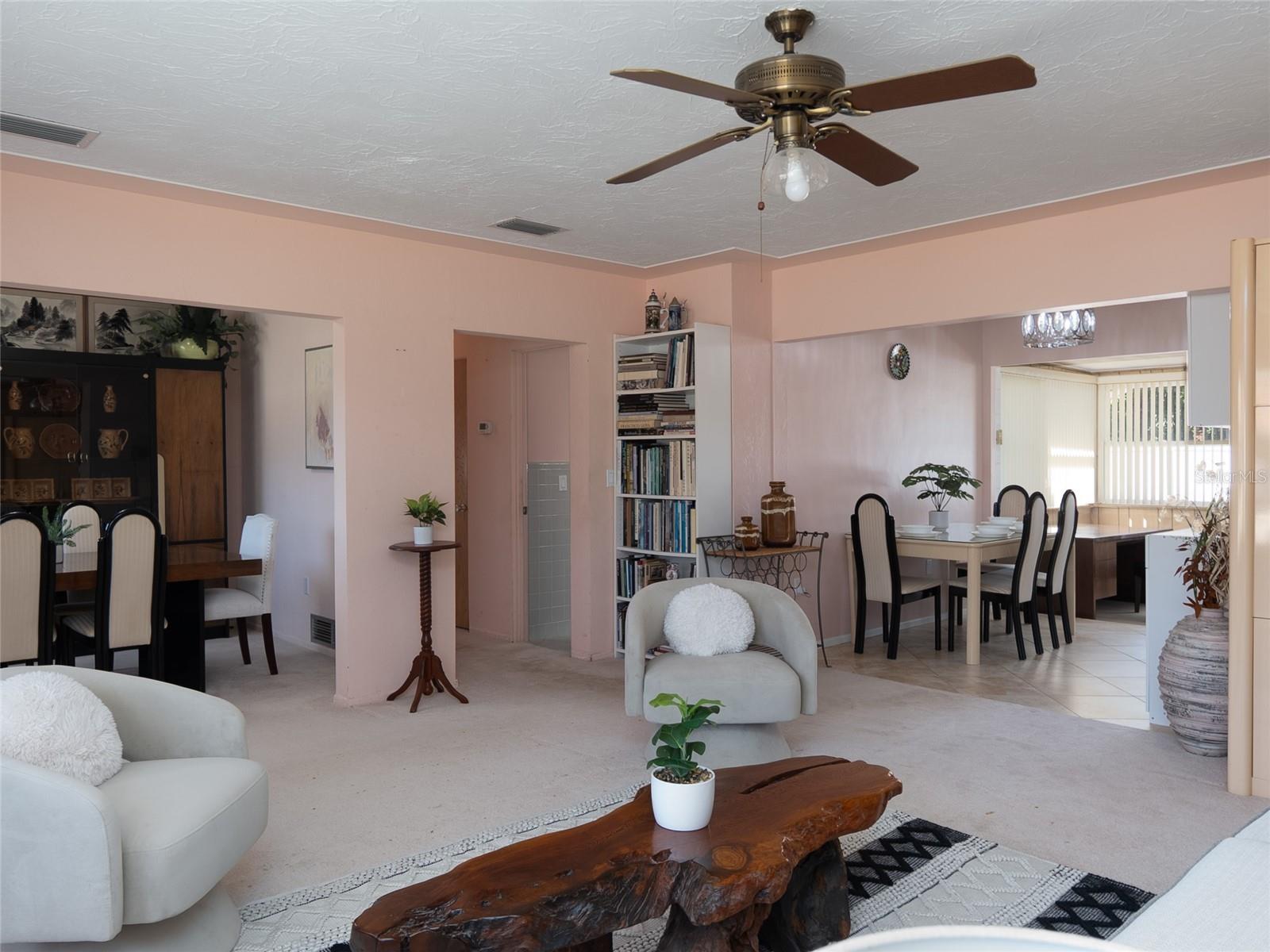 SOUTH GATE - Residential