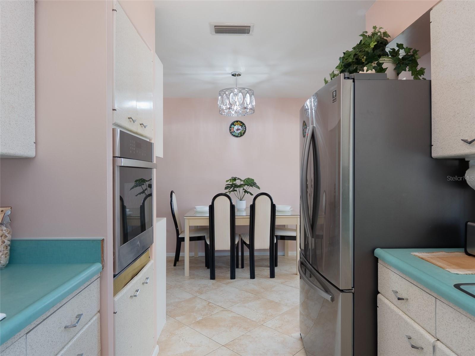 SOUTH GATE - Residential