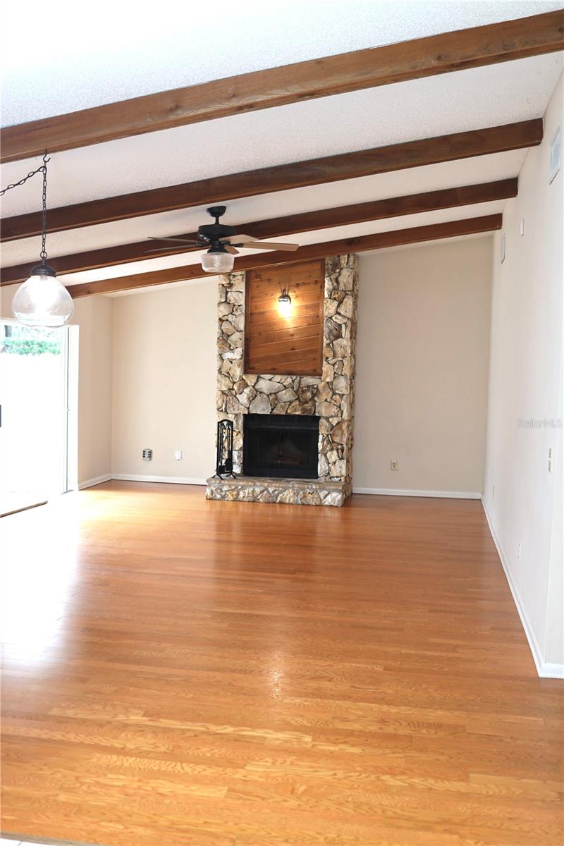 WEDGEWOOD TENNIS VILLAS - Residential