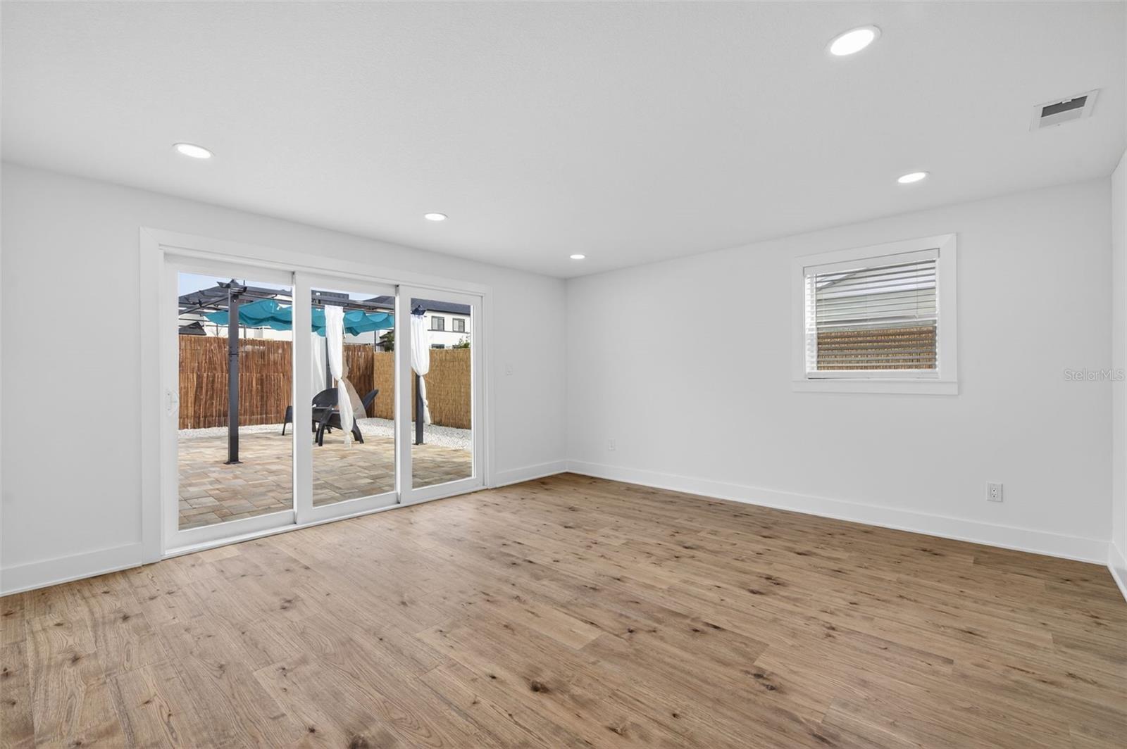 WALDEN WOODS - Residential