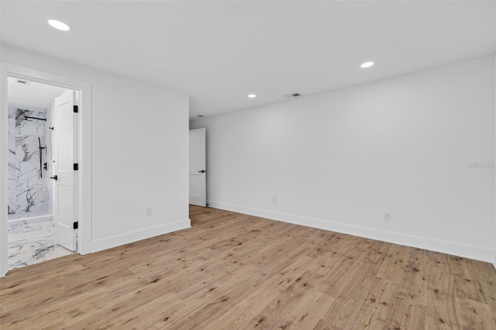 WALDEN WOODS - Residential