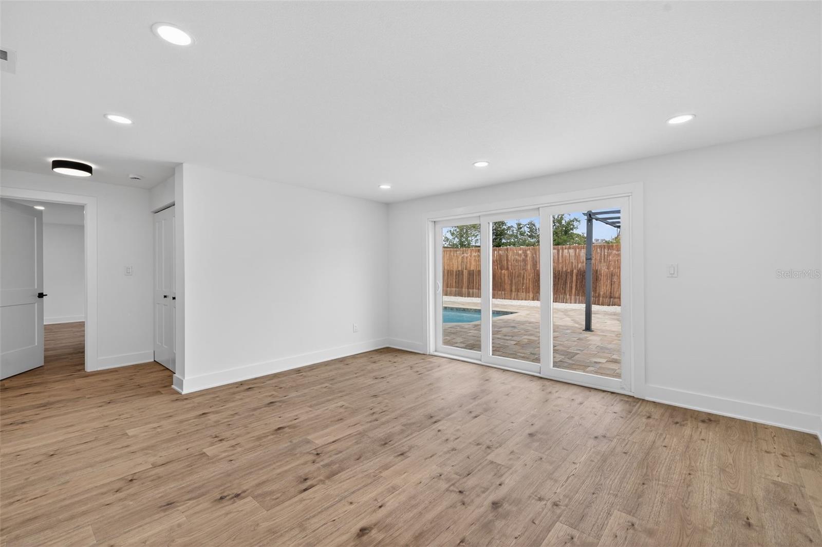 WALDEN WOODS - Residential