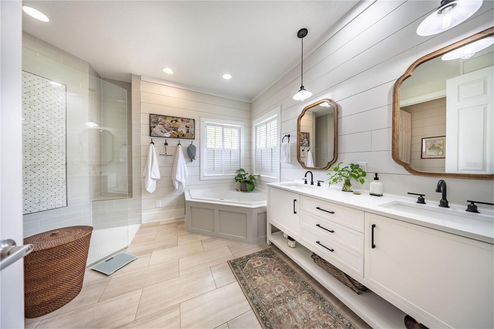 RETREAT AT WEKIVA - Residential