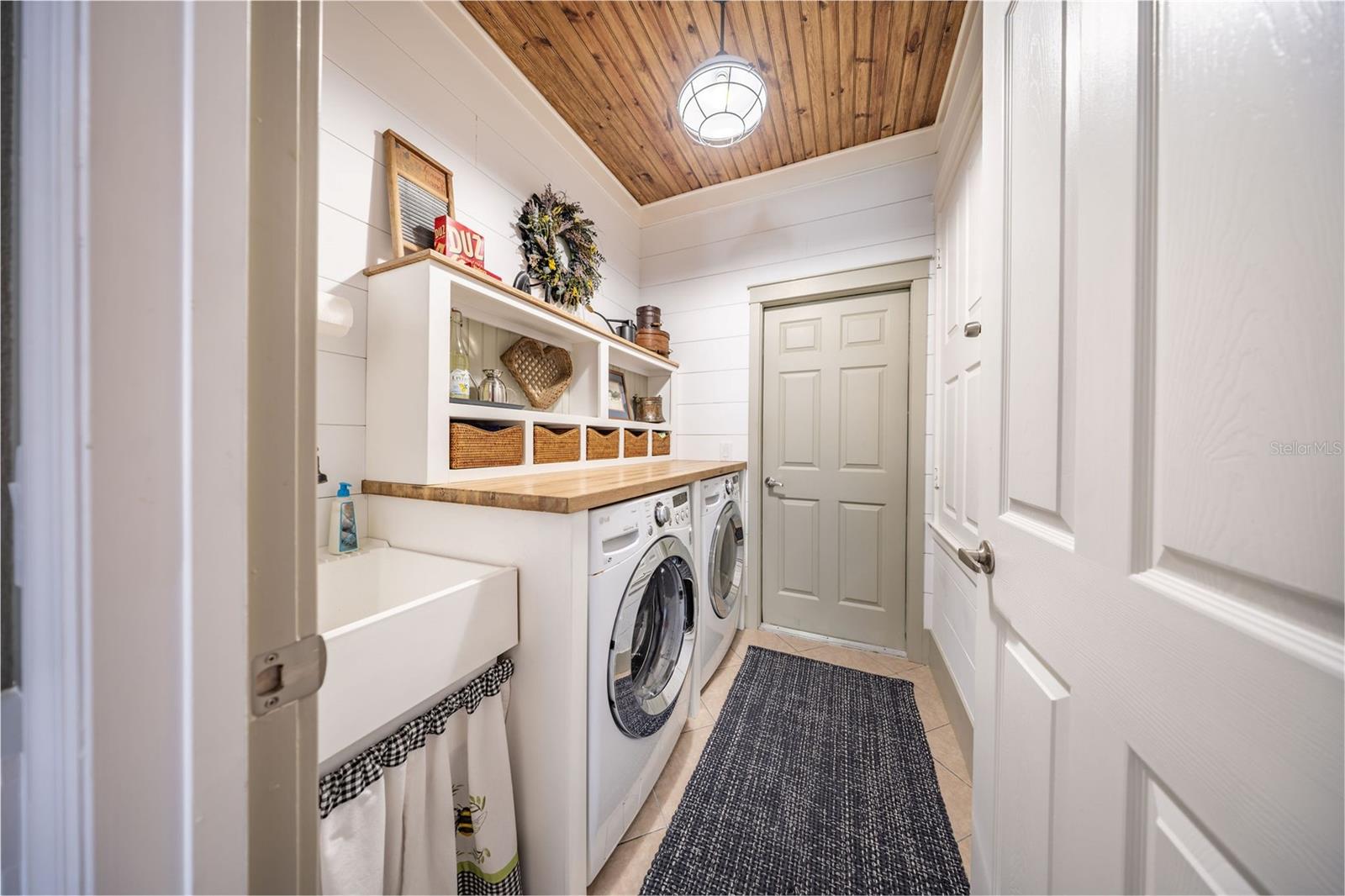 RETREAT AT WEKIVA - Residential