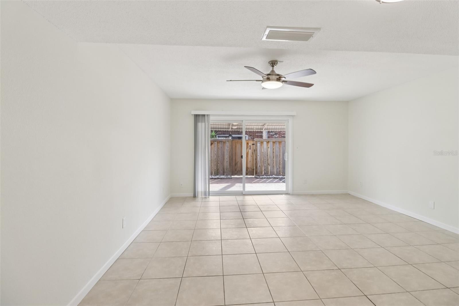 2200 S PALMETTO AVENUE B050
