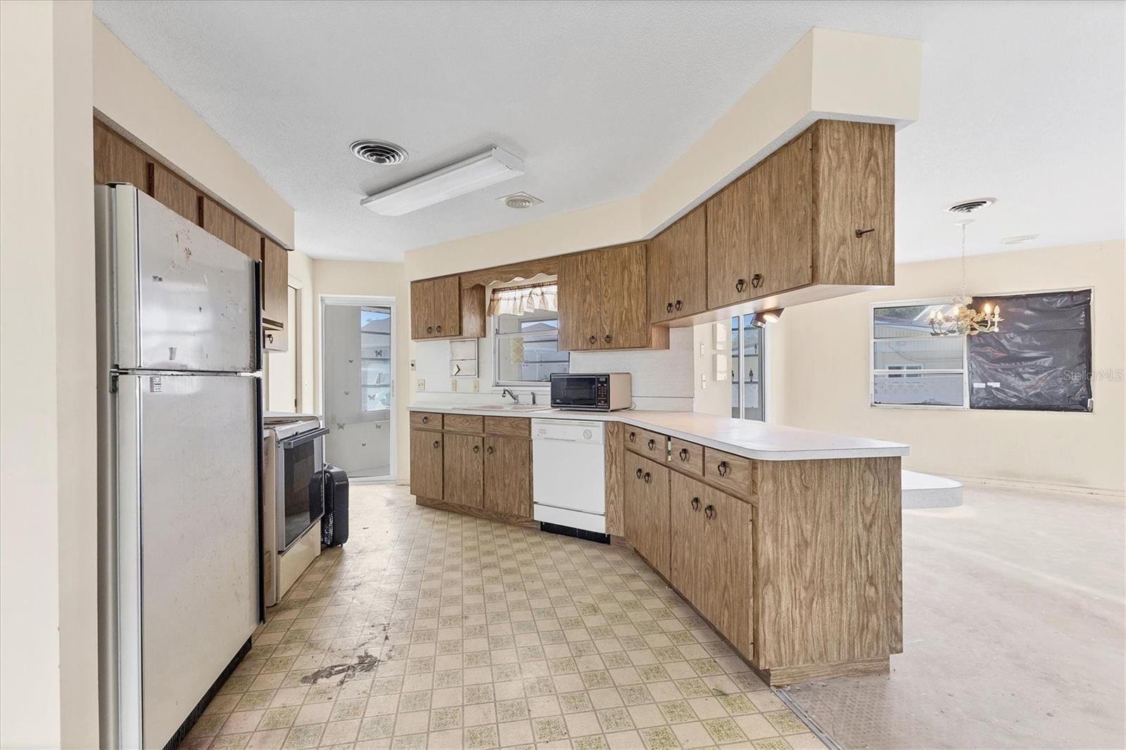 NOKOMIS GARDENS - Residential