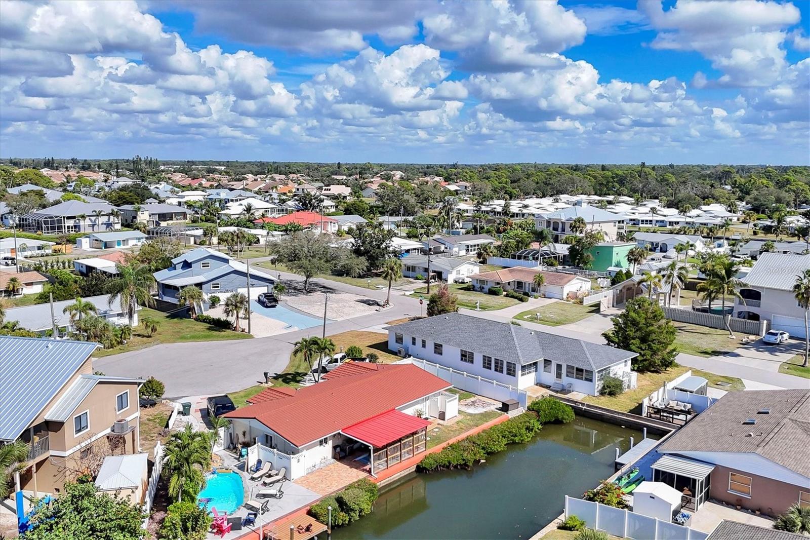 NOKOMIS GARDENS - Residential