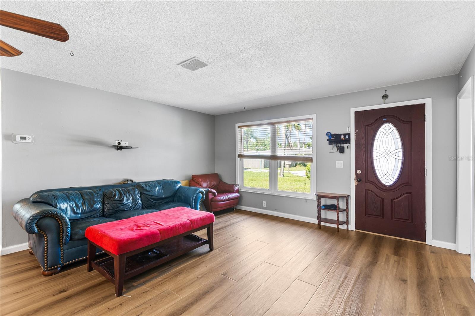 415 MAPLEWOOD CIRCLE