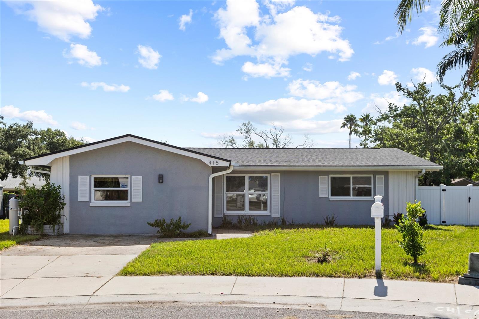 415 MAPLEWOOD CIRCLE